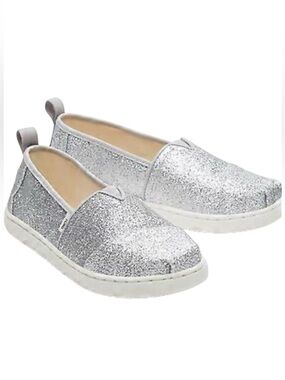 TOMS Alpargata Sneaker, Silver Iridescent Glimmer, US Unisex Big Kid 2
